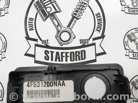 ФОТО Накладка центр. напольной консоли для Ford Escape 3 (01.2012-12.2018) Киев