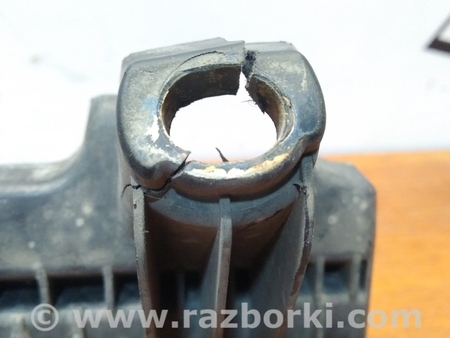 ФОТО Опора поперечная полки АКБ для Ford Mondeo 4 (09.2007-08.2014) Киев