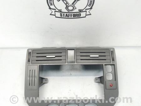 ФОТО Рамка центр консоли под магнитолу и печку для Ford Focus 2 (08.2004 - 07.2010) Киев