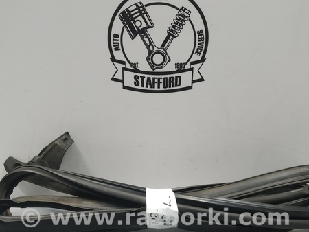 ФОТО Уплотнитель двери левый боковой для Ford Mondeo 3 (09.2000 - 08.2007) Киев