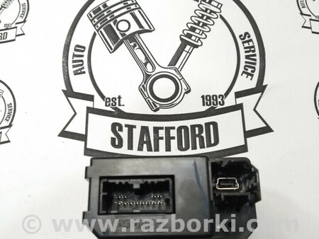 ФОТО Адаптер (хаб) AUX/SD-карты/USB для Ford Fiesta Mk6 (2008-2017) Киев