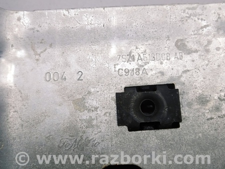 ФОТО Кронштейн люка правый для Ford Mondeo 4 (09.2007-08.2014) Киев