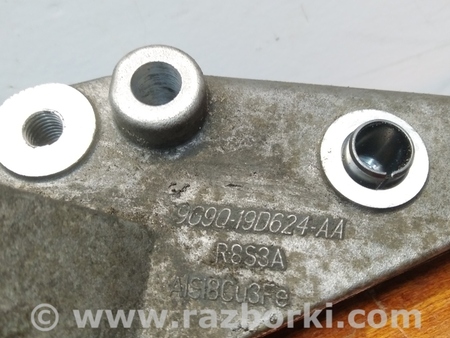 ФОТО Кронштейн с обводным роликом для Ford Mondeo 4 (09.2007-08.2014) Киев