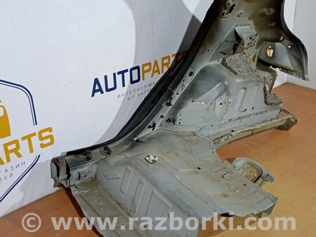 ФОТО Четверть автомобиля для Peugeot 208 Киев