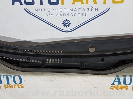 ФОТО Пластик под лобовое стекло для Toyota Auris E180 (08.2012-03.2018) Киев