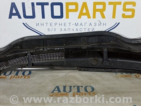ФОТО Пластик под лобовое стекло для Toyota Auris E180 (08.2012-03.2018) Киев
