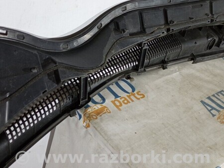 ФОТО Пластик под лобовое стекло для Toyota Auris E180 (08.2012-03.2018) Киев