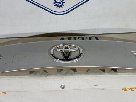 ФОТО Накладка крышки багажника для Toyota Auris E180 (08.2012-03.2018) Киев