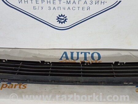ФОТО Решетка бампера для Toyota Avensis T270 (10.2008-12.2012) Киев