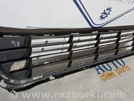 ФОТО Решетка бампера для Toyota Avensis T270 (10.2008-12.2012) Киев