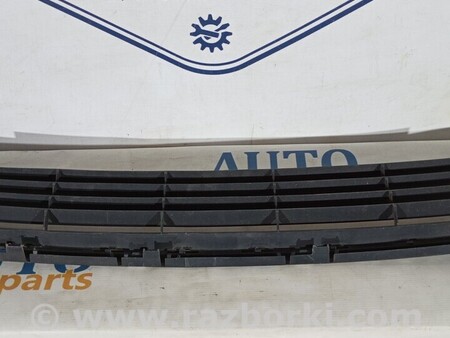 ФОТО Решетка бампера для Toyota Avensis T270 (10.2008-12.2012) Киев