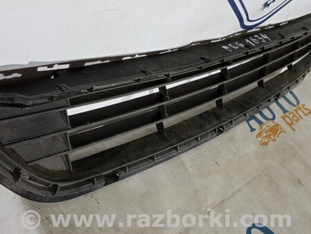ФОТО Решетка бампера для Toyota Avensis T270 (10.2008-12.2012) Киев