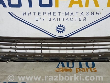 ФОТО Решетка бампера для Toyota Avensis T270 (10.2008-12.2012) Киев
