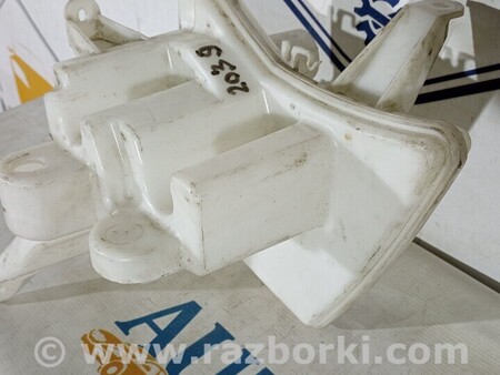 ФОТО Бачок омывателя для Toyota Auris E180 (08.2012-03.2018) Киев