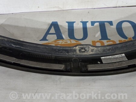 ФОТО Молдинг переднего бампера для Toyota Auris E180 (08.2012-03.2018) Киев