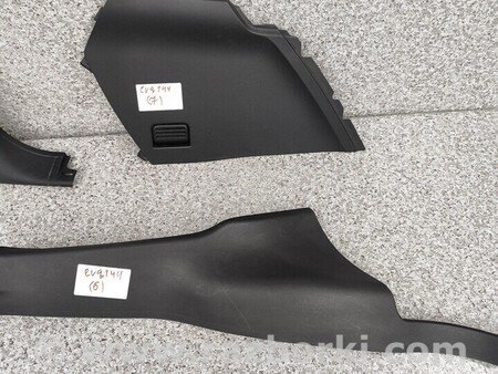 ФОТО Стойка кузова центральная для Land Rover Range Rover Evoque Киев
