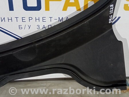 ФОТО Пластик под лобовое стекло для Volkswagen Passat B6 (03.2005-12.2010) Киев