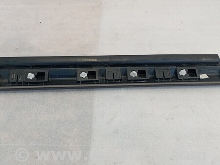 ФОТО Молдинг двери для Volkswagen Passat B8 (07.2014-...) Киев