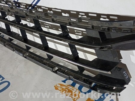 ФОТО Решетка бампера для Volkswagen Passat B8 (07.2014-...) Киев