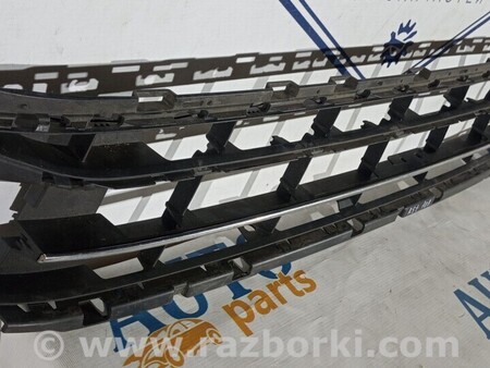 ФОТО Решетка бампера для Volkswagen Passat B8 (07.2014-...) Киев