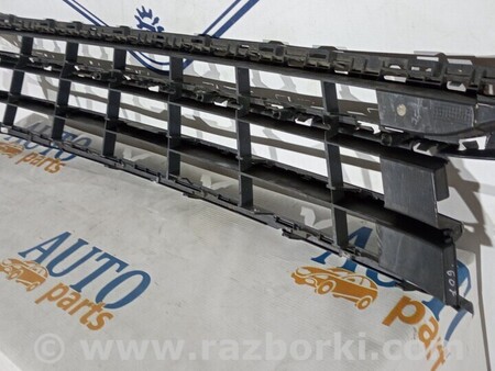 ФОТО Решетка бампера для Volkswagen Passat B8 (07.2014-...) Киев