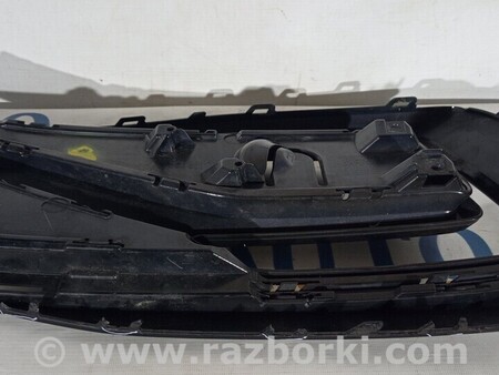 ФОТО Решетка бампера для Volkswagen Passat B8 (07.2014-...) Киев
