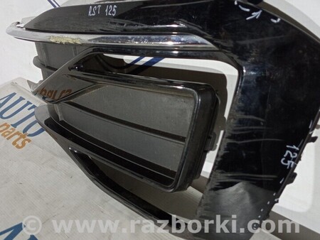 ФОТО Решетка бампера для Volkswagen Passat B8 (07.2014-...) Киев