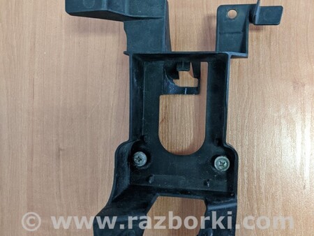 ФОТО Кронштейн крыла для Mazda 5 CR (2006-2010) Киев