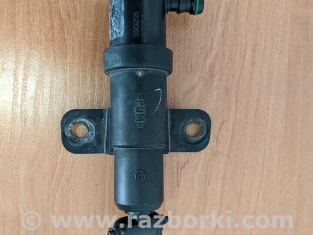 ФОТО Форсунка омывателя для Mazda 5 CR (2006-2010) Киев