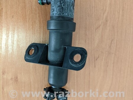ФОТО Форсунка омывателя для Mazda 5 CR (2006-2010) Киев