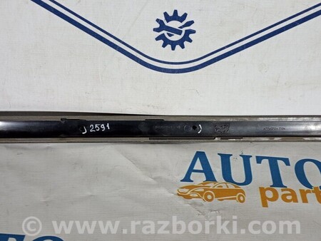 ФОТО Молдинг двери для Volkswagen Caddy 3 (2003-2020) Киев