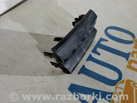ФОТО Заглушка буксировочного крюка для Toyota Camry 70 XV70 (01.2017-...)  Киев