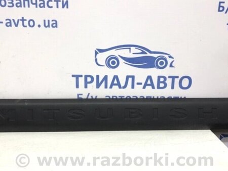 ФОТО Накладка дверей для Mitsubishi Pajero Sport Киев