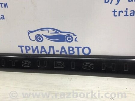 ФОТО Накладка дверей для Mitsubishi Pajero Sport Киев