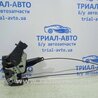 Замок двері передній правий Toyota Land Cruiser