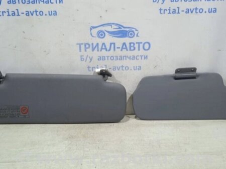 ФОТО Козирок сонцезахисний лівий для Toyota Land Cruiser Киев