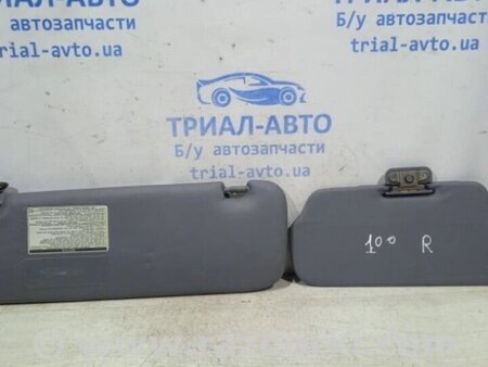 ФОТО Козирок сонцезахисний правий для Toyota Land Cruiser Киев