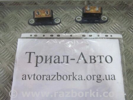 ФОТО Петля кришки багажника права для Toyota Land Cruiser Киев