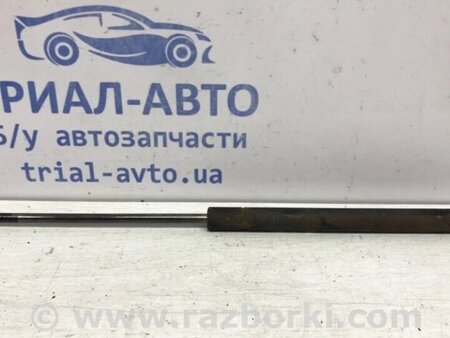 ФОТО Амортизатор кришки багажника для Toyota Avensis T270 (10.2008-12.2012) Киев