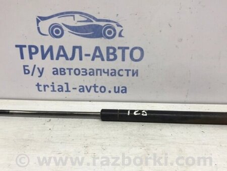 ФОТО Амортизатор кришки багажника для Toyota Avensis T270 (10.2008-12.2012) Киев