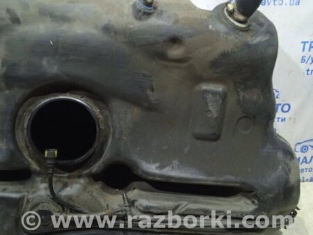ФОТО Бак паливний пластик для Toyota Avensis T270 (10.2008-12.2012) Киев