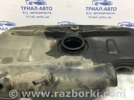 ФОТО Бак паливний пластик для Toyota Avensis T270 (10.2008-12.2012) Киев