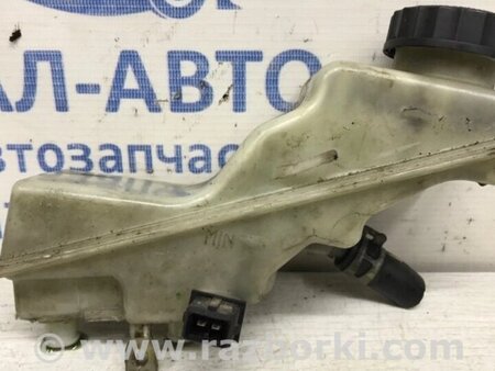 ФОТО Бачок головного гальмівного циліндра для Toyota Avensis T270 (10.2008-12.2012) Киев