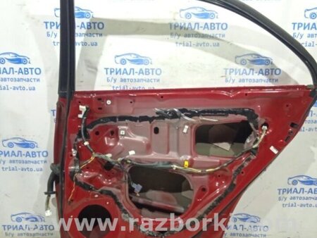 ФОТО Двері задні праві для Toyota Avensis T270 (10.2008-12.2012) Киев