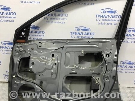 ФОТО Двері передні праві для Toyota Avensis T270 (10.2008-12.2012) Киев