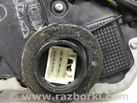 ФОТО Замок двері передній правий для Toyota Avensis T270 (10.2008-12.2012) Киев