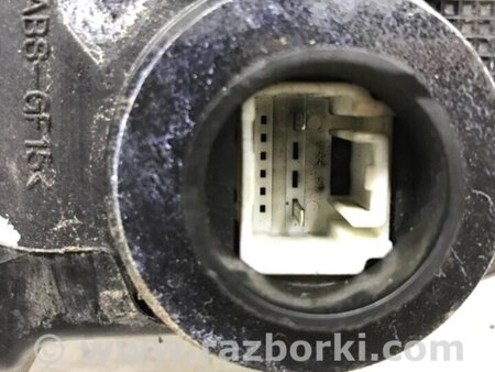 ФОТО Замок двері передній правий для Toyota Avensis T270 (10.2008-12.2012) Киев