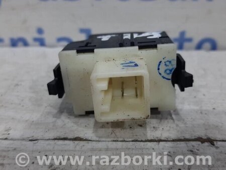 ФОТО Кнопка склопідйомника для Toyota Avensis T270 (10.2008-12.2012) Киев