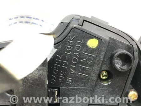 ФОТО Кнопки керма для Toyota Avensis T270 (10.2008-12.2012) Киев