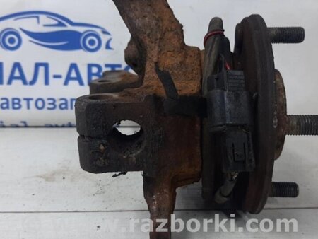 ФОТО Кулак поворотний правий зі маточкою для Mitsubishi Lancer Киев